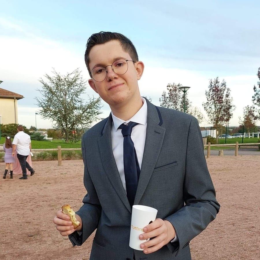 Profil von Almas